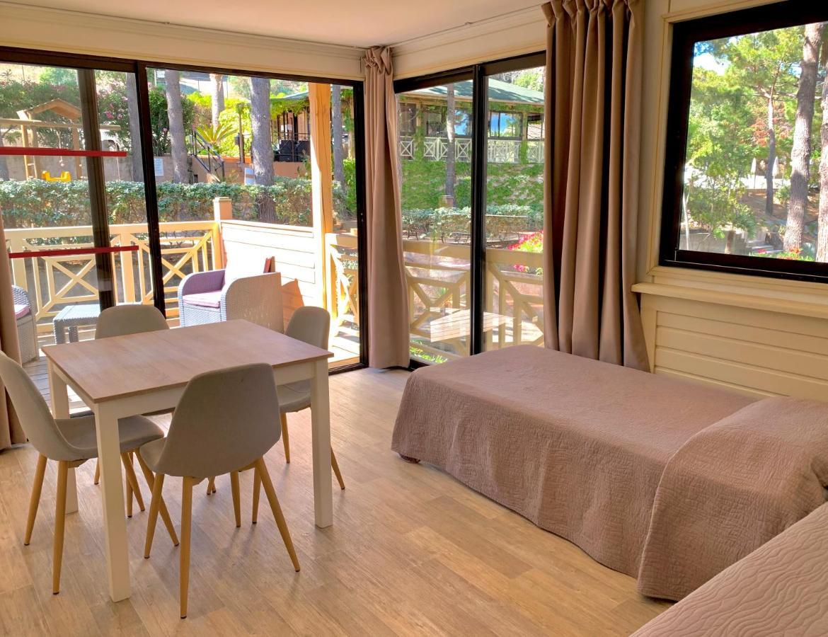 Residence Les Pins Calvi  Exteriér fotografie