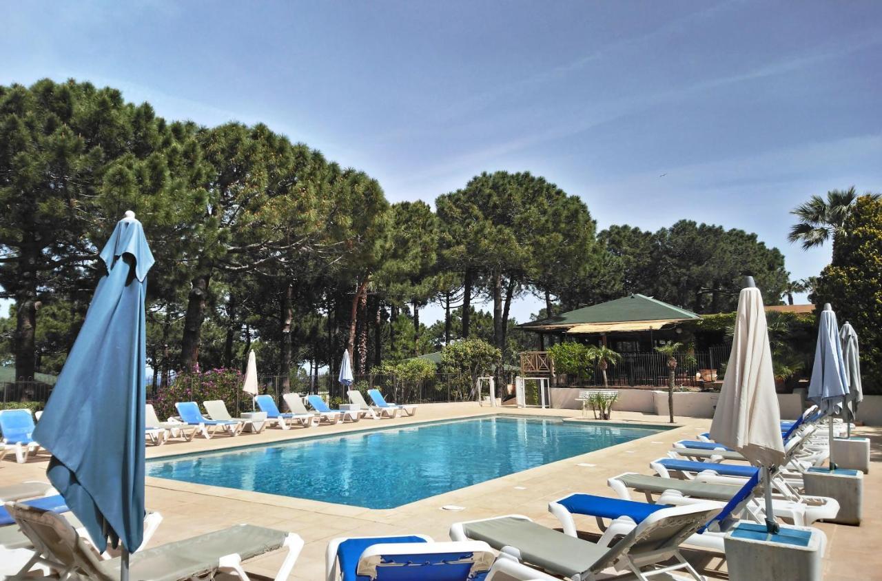 Residence Les Pins Calvi  Exteriér fotografie